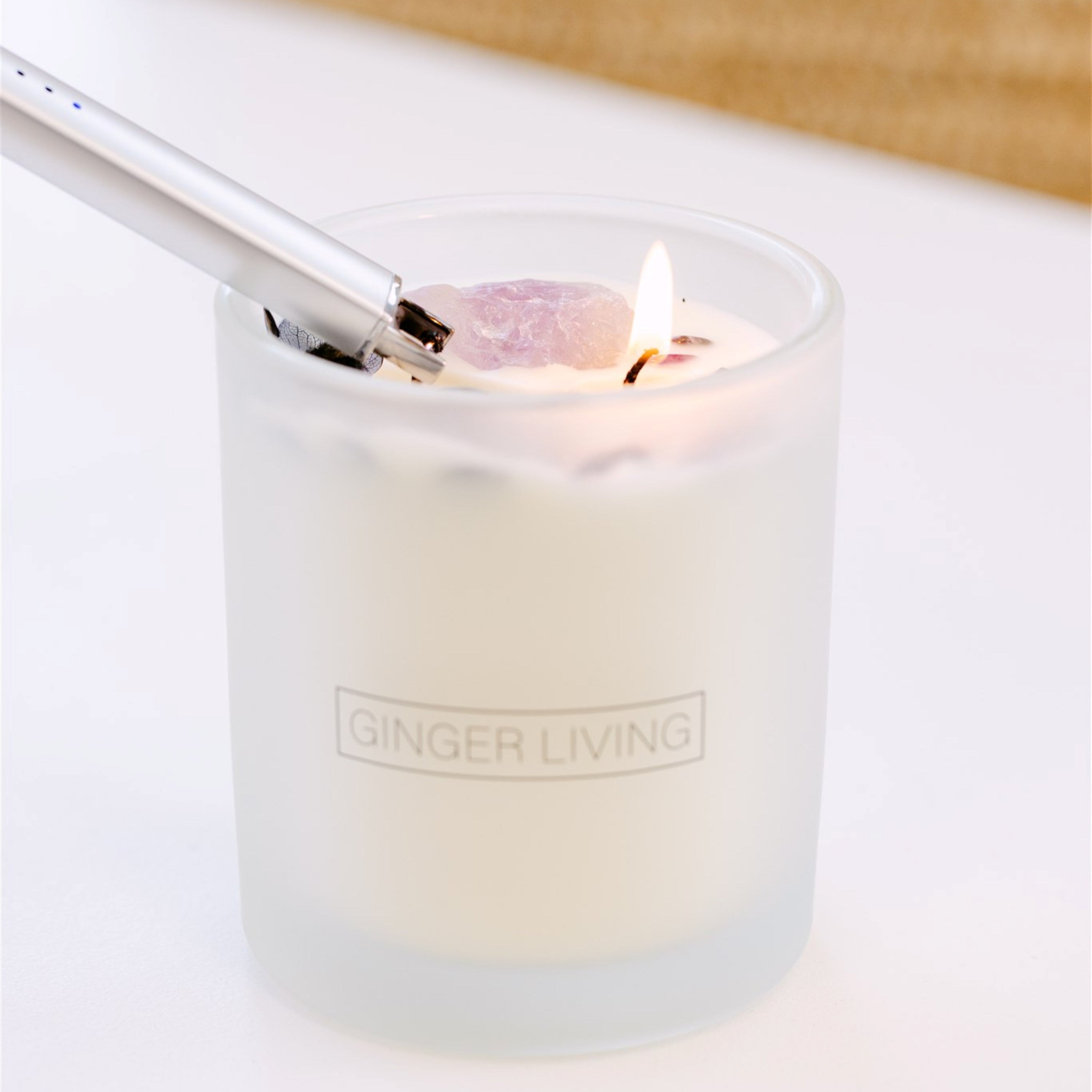 The Beauty of Natural Wax: Why Soy and Coconut Make All the Difference.